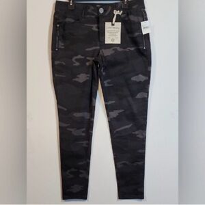 Democracy AB Technology Jegging Camo Pants NWT Size 12